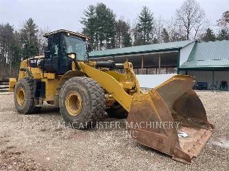 CAT 966M