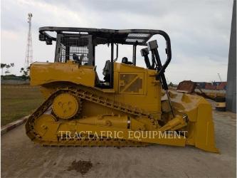 CAT D6R2