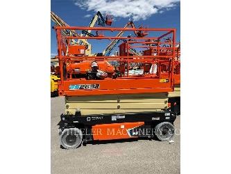 JLG ES2632