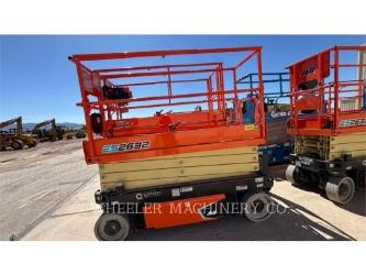 JLG ES2632
