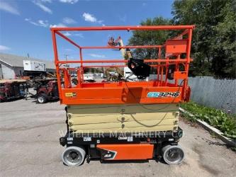 JLG ES3246