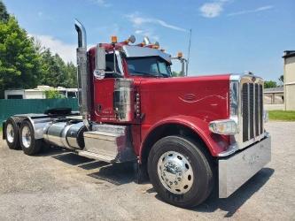 Peterbilt 389