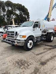 Ford F750