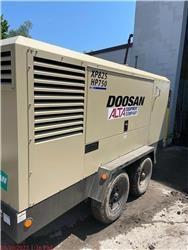 Doosan XP825