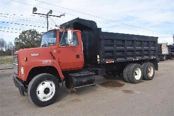 Ford L8000