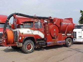 Ford L8000