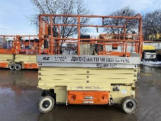 JLG 3246ES