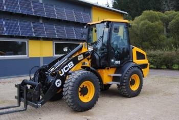JCB 409