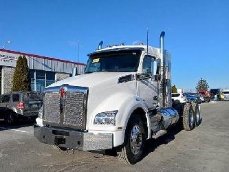 Kenworth T880