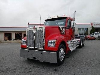 Kenworth W990