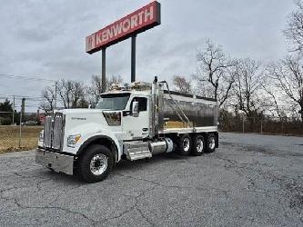 Kenworth W990