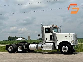 Peterbilt 389