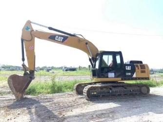 CAT 323 D