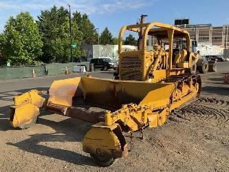 CAT D6