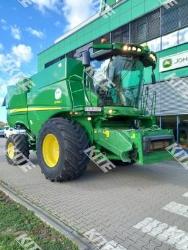 John Deere S780i