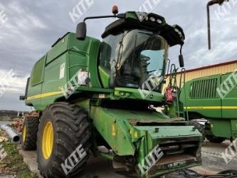 John Deere T660