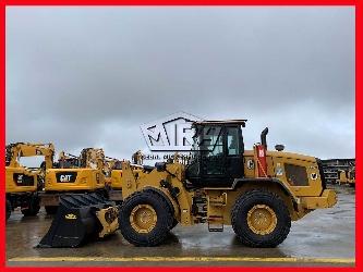 CAT 930M