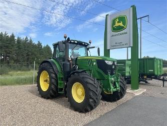 John Deere 6215R