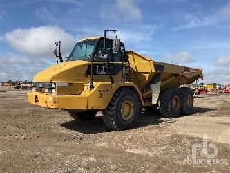 CAT 725