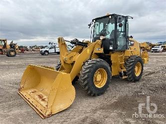 CAT 910M