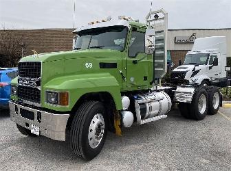 Mack PI64T