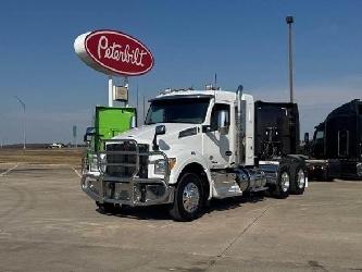 Kenworth T880