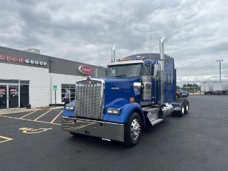 Kenworth W900