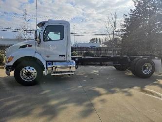 Peterbilt 536