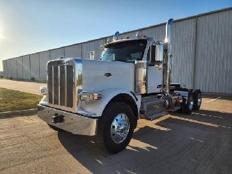 Peterbilt 589