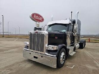 Peterbilt 589