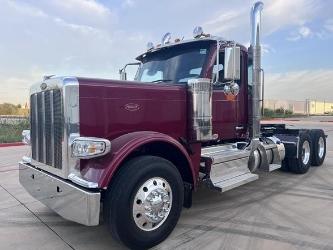 Peterbilt 589