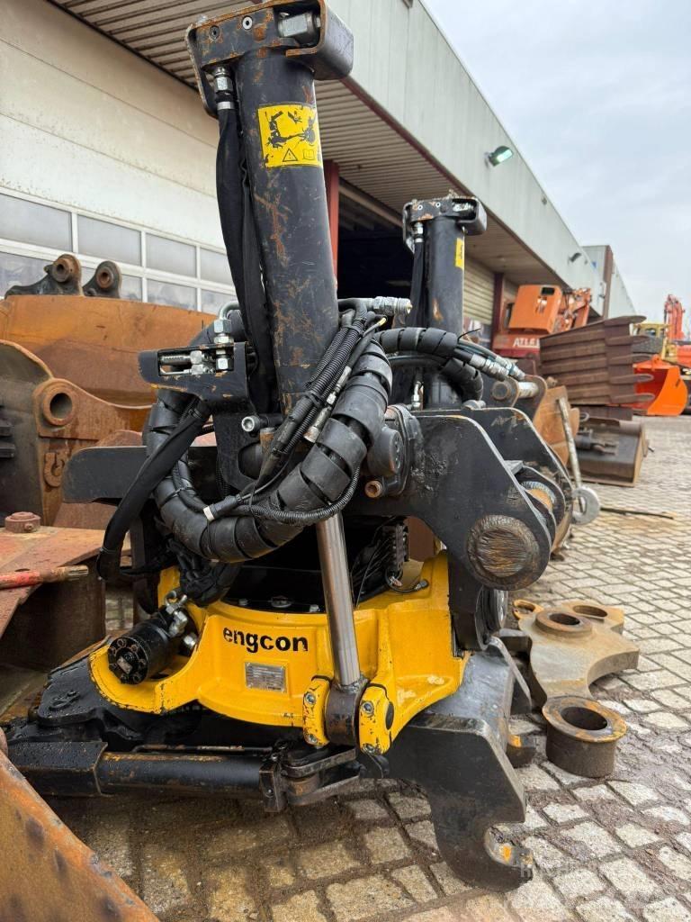 Engcon EC 233 Volteadoras