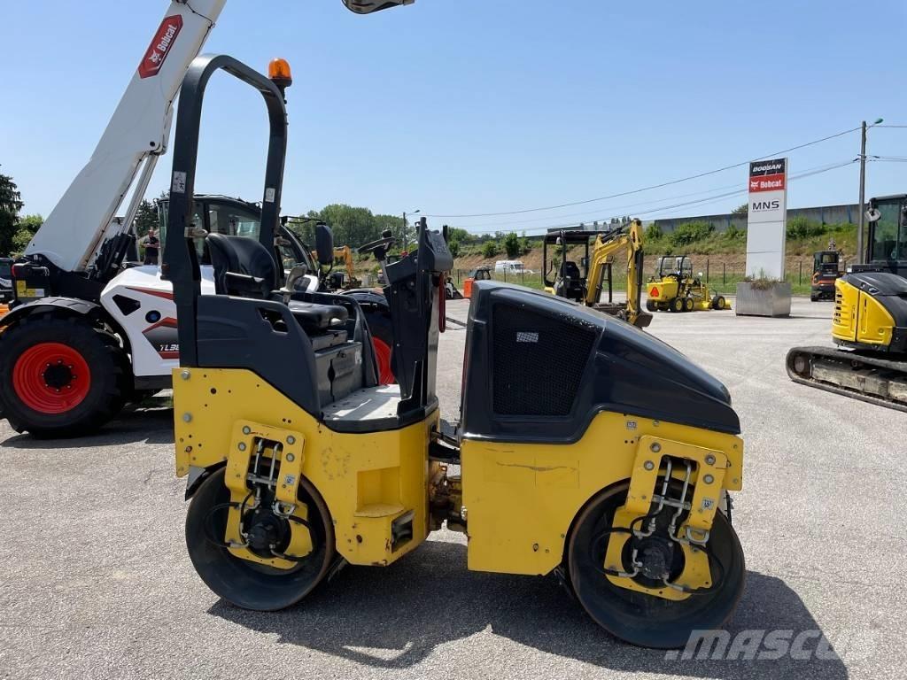 Bomag BW 100 AD-5 Rodillos de doble tambor