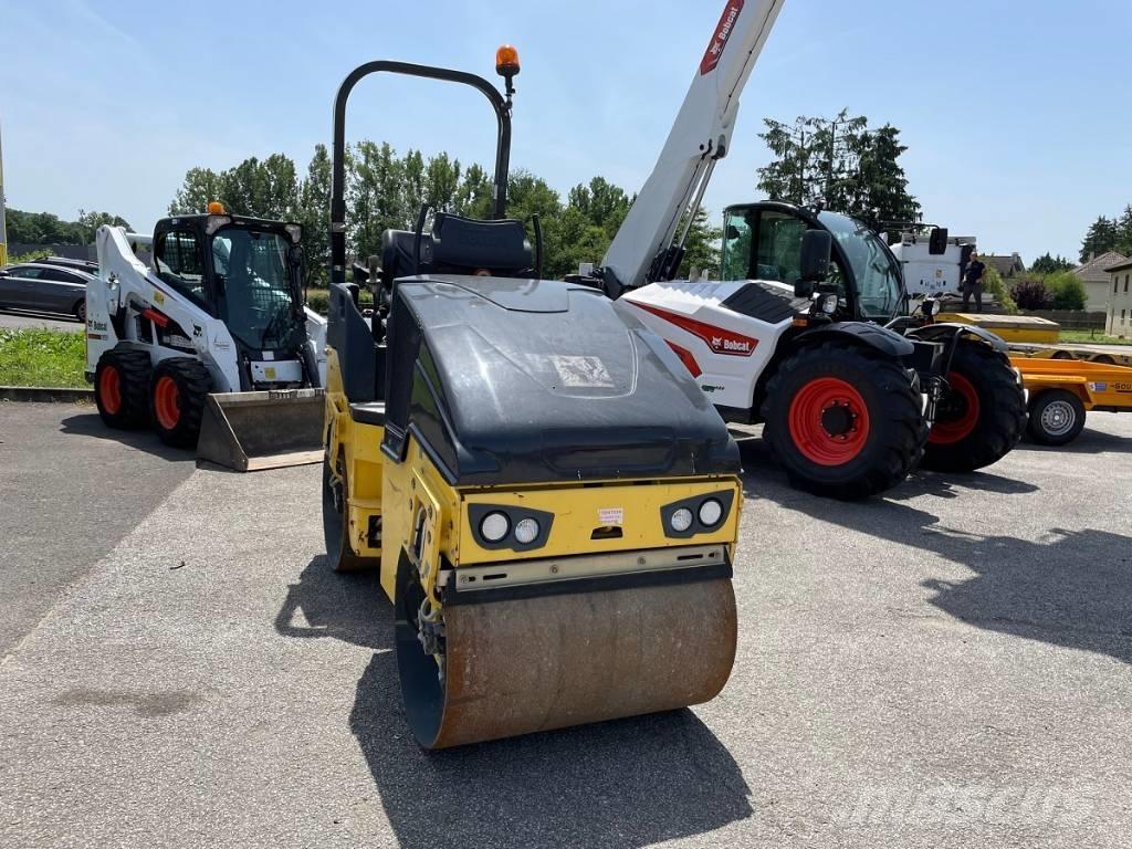 Bomag BW 100 AD-5 Rodillos de doble tambor