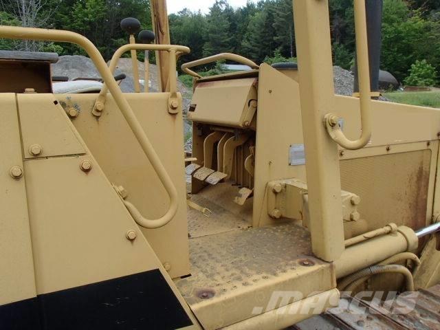 CAT D 3 C Buldozer sobre oruga