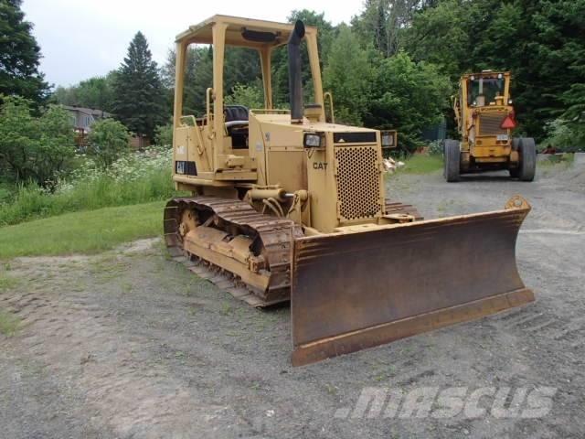CAT D 3 C Buldozer sobre oruga