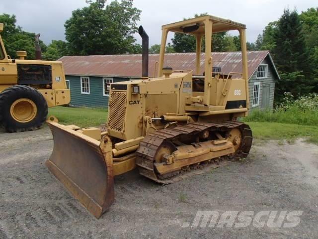 CAT D 3 C Buldozer sobre oruga
