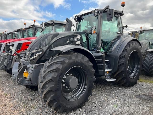 Valtra T215A Tractores