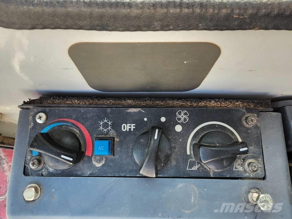 Takeuchi TB 180 FR Excavadoras sobre orugas