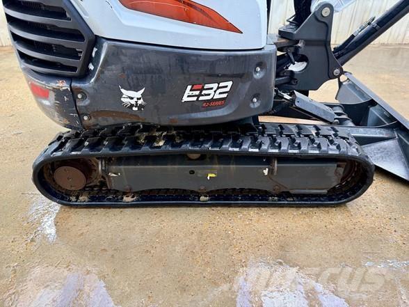 Bobcat E32 Miniexcavadoras