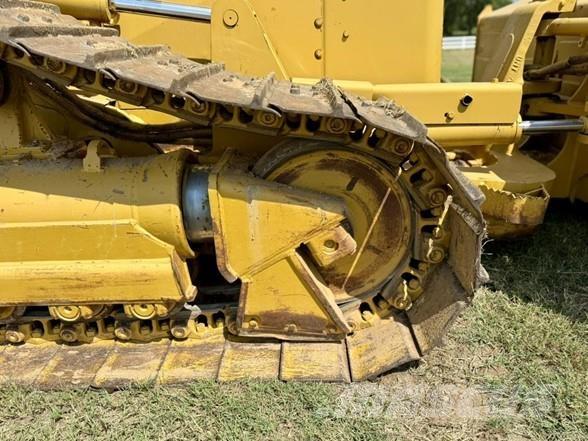 CAT D5N XL Buldozer sobre oruga