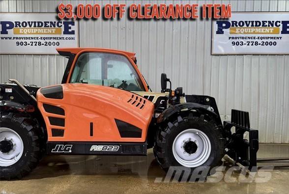 JLG 823 Carretillas telescópicas