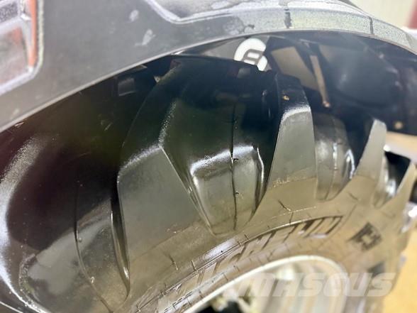 JLG 823 Carretillas telescópicas