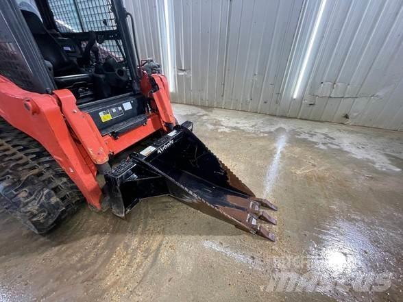 Kubota UB25 Cucharones