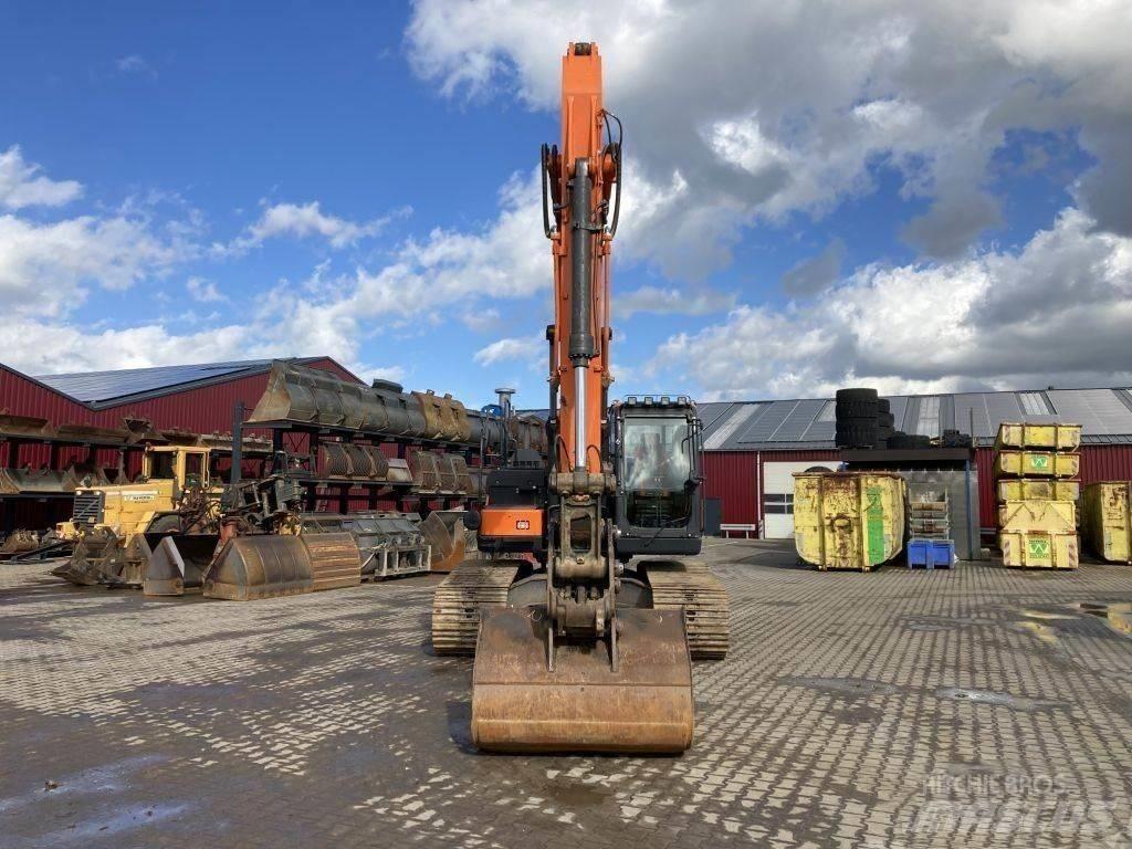 Doosan DX 225 Excavadoras sobre orugas