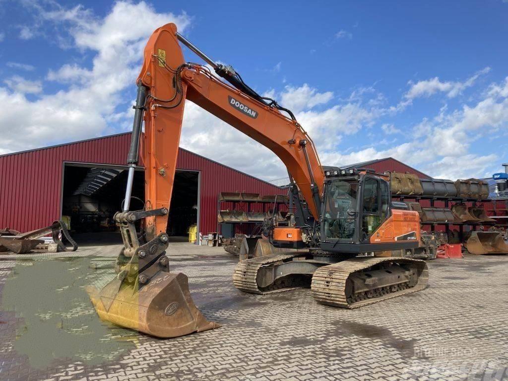 Doosan DX 225 Excavadoras sobre orugas