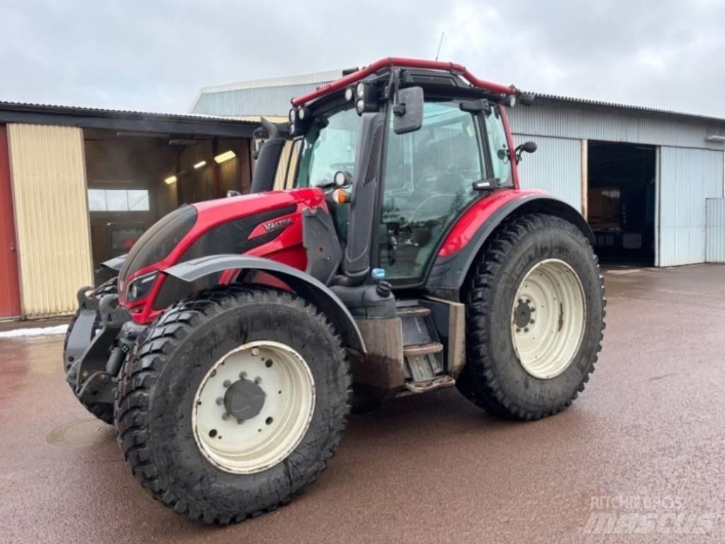 Valtra N154E Tractores