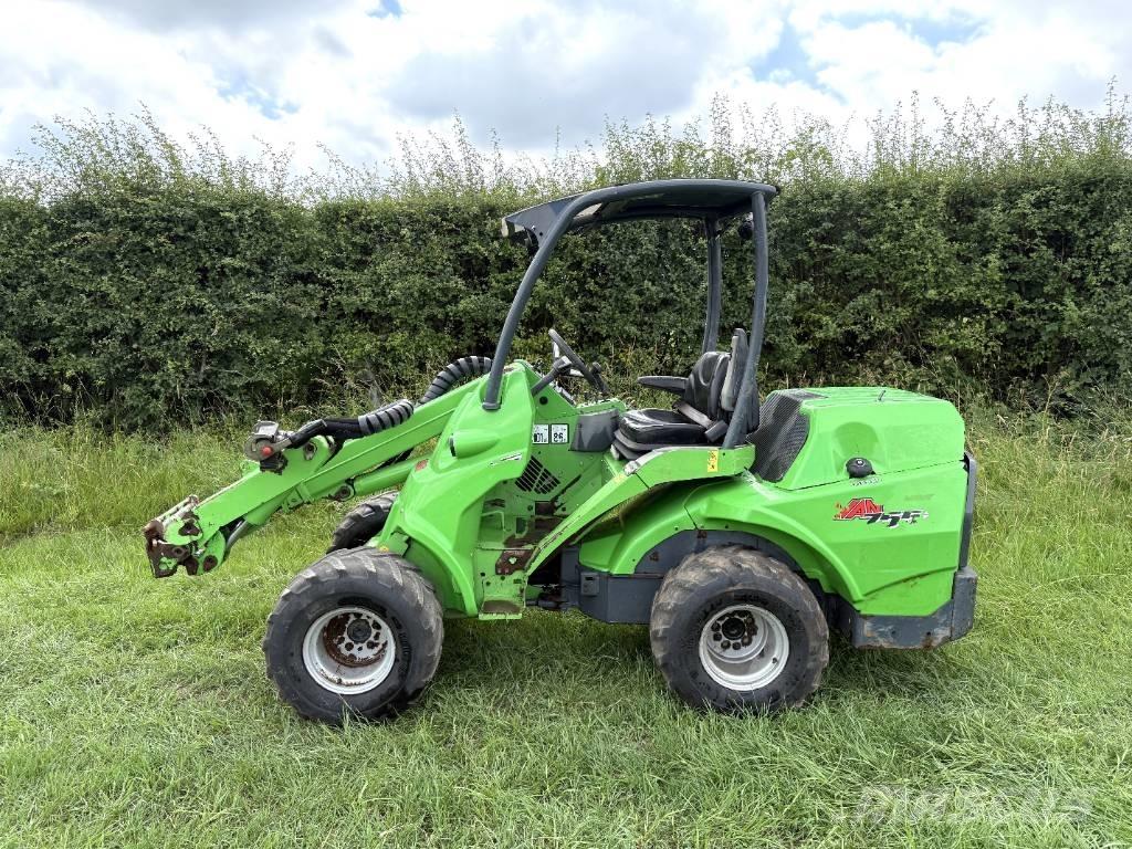 Avant 755 i Minicargadoras