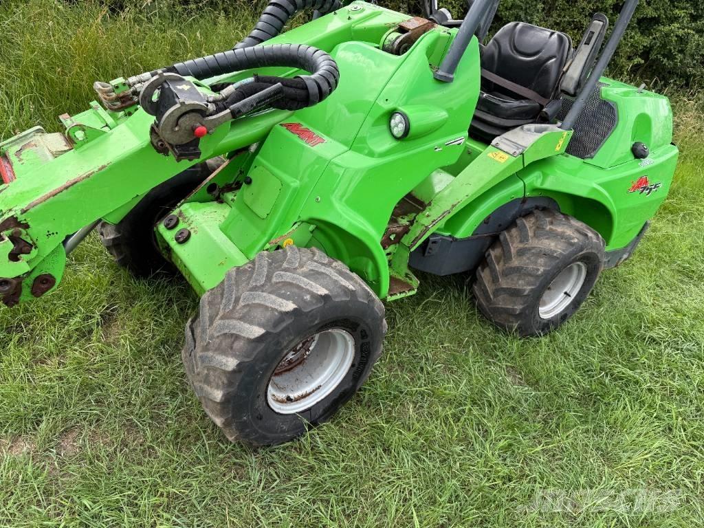 Avant 755 i Minicargadoras