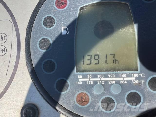 Bomag BW 100 AD-5 Rodillos de doble tambor